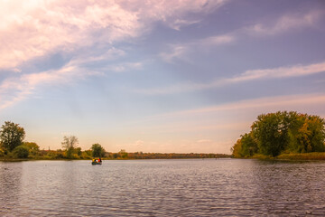 上海一医生跟腱断裂4天后绑支具站着做两台手术是怎么回事？